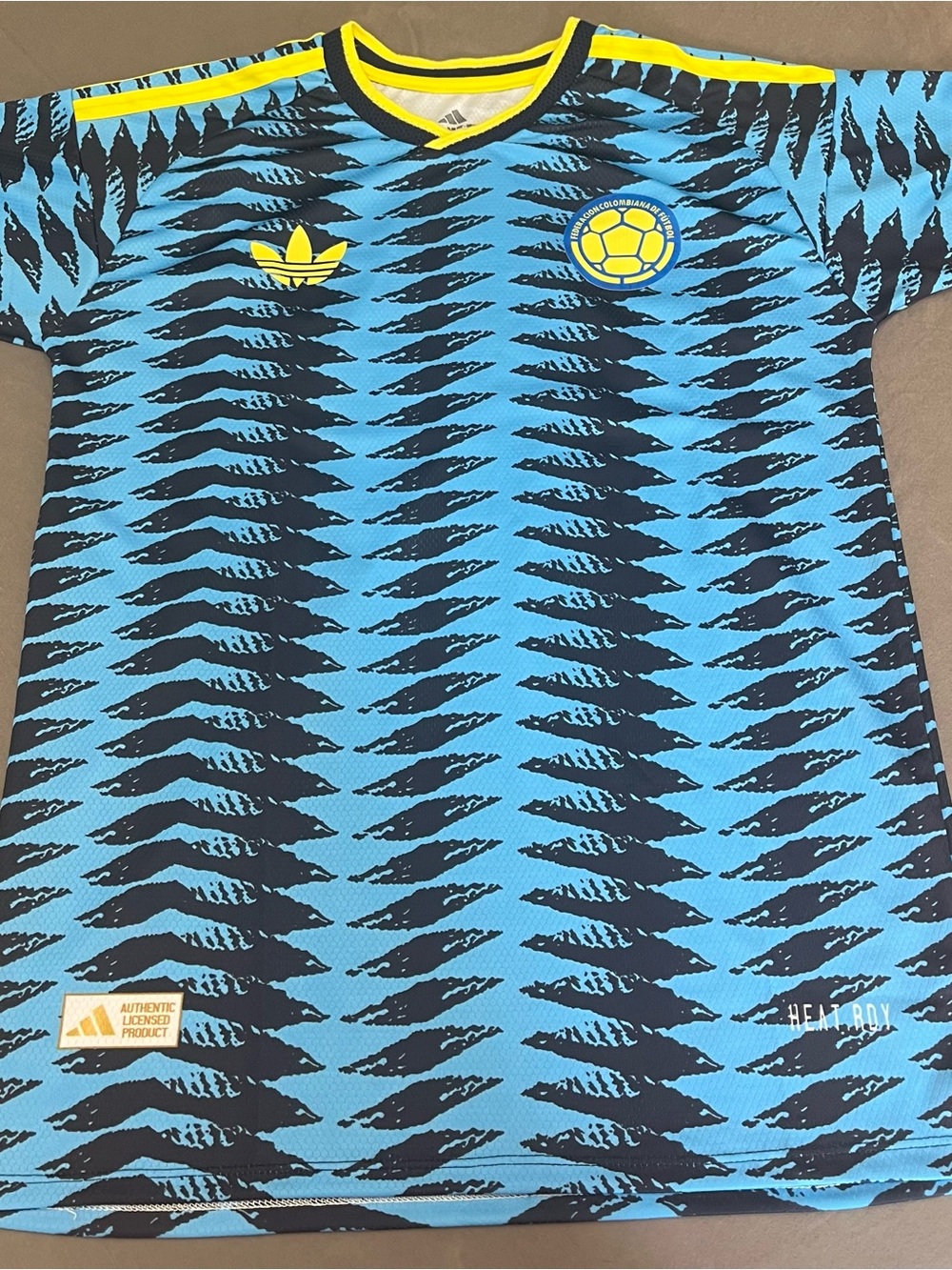 Adidas Colombia Men’s Large Slim Fit Soccer Jersey Blue Navy Yellow Futbol